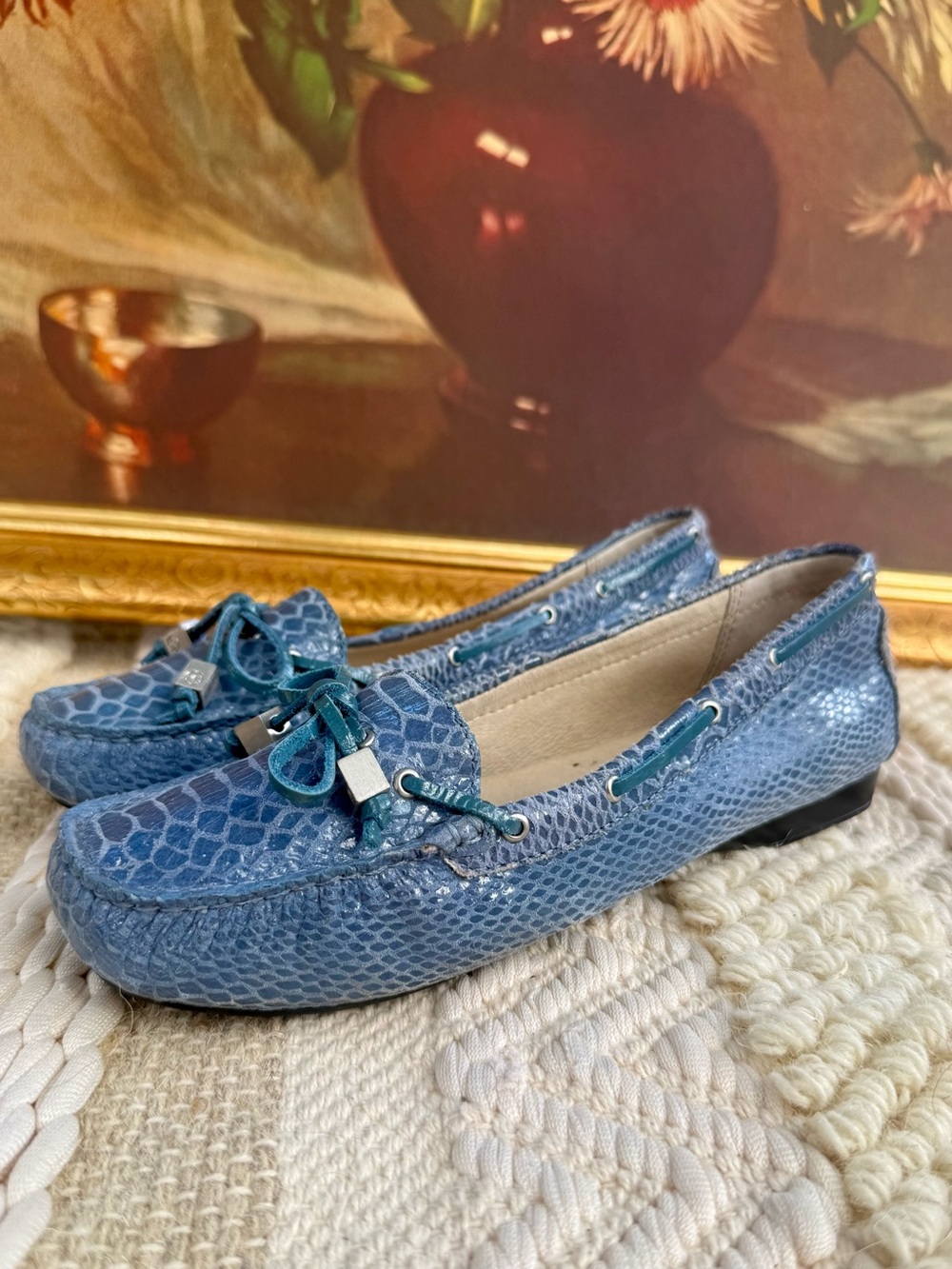 Blue Womens Snake-Texture Driving Loafers